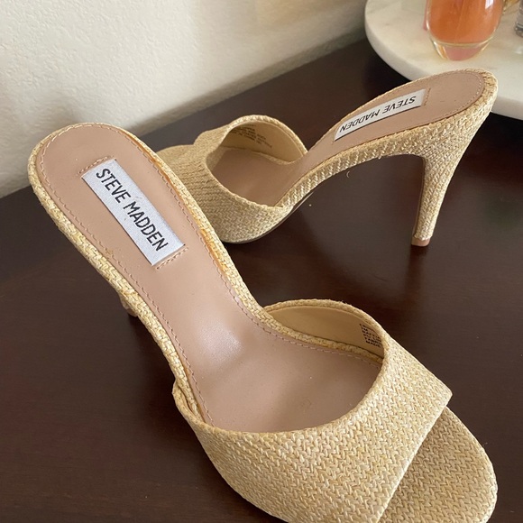 Steve Madden Women's Beige Textured Summer Sandal Heels - Picture 2 of 7